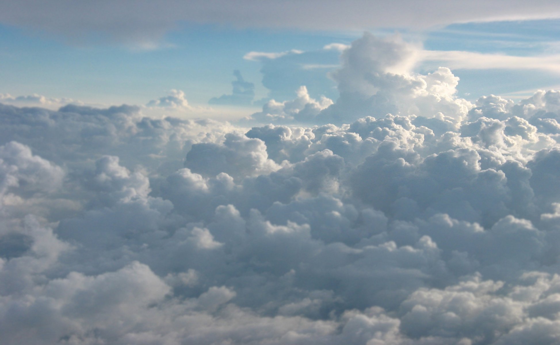 nubes cielo azul blanco