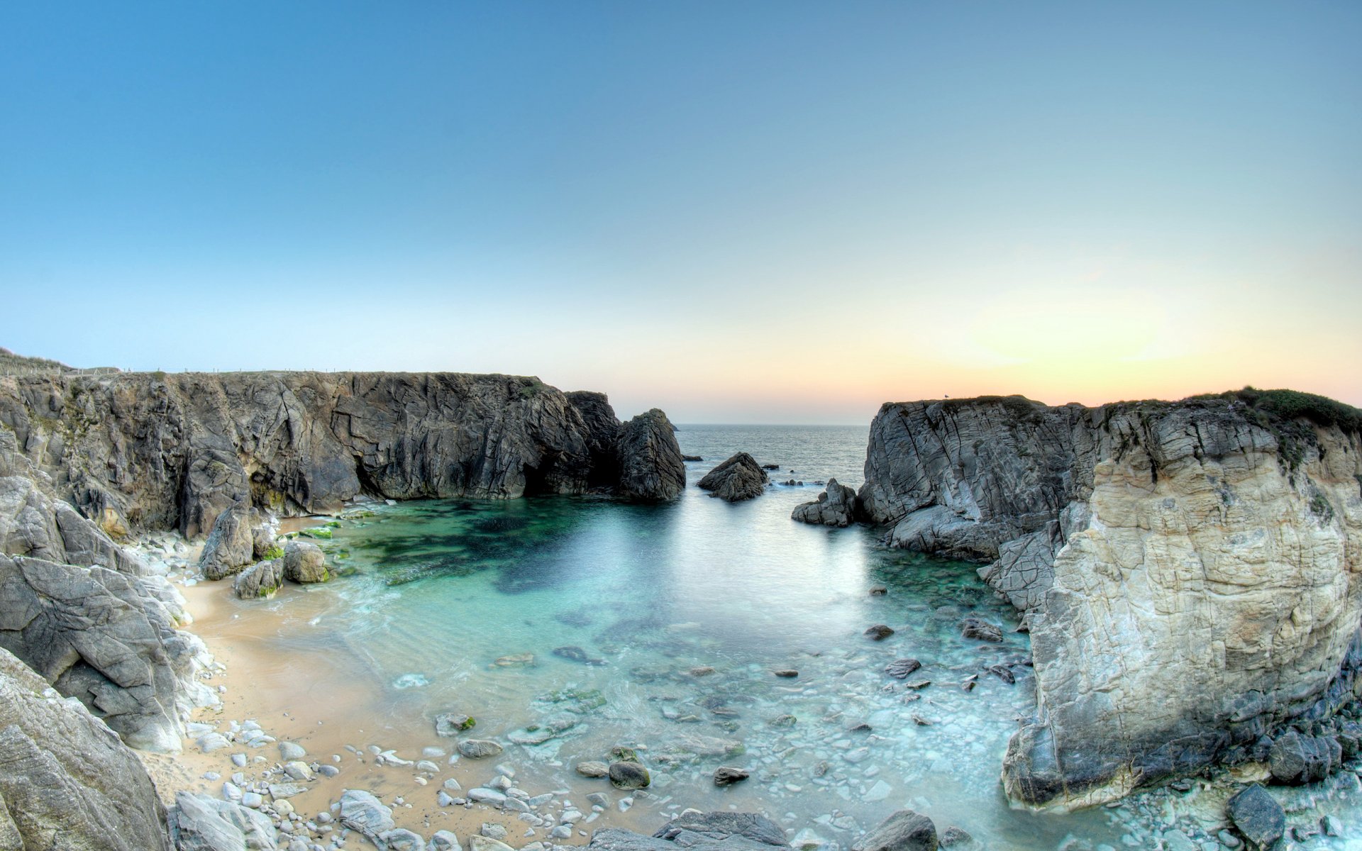 spiaggia francia penisola di quiberon rocce