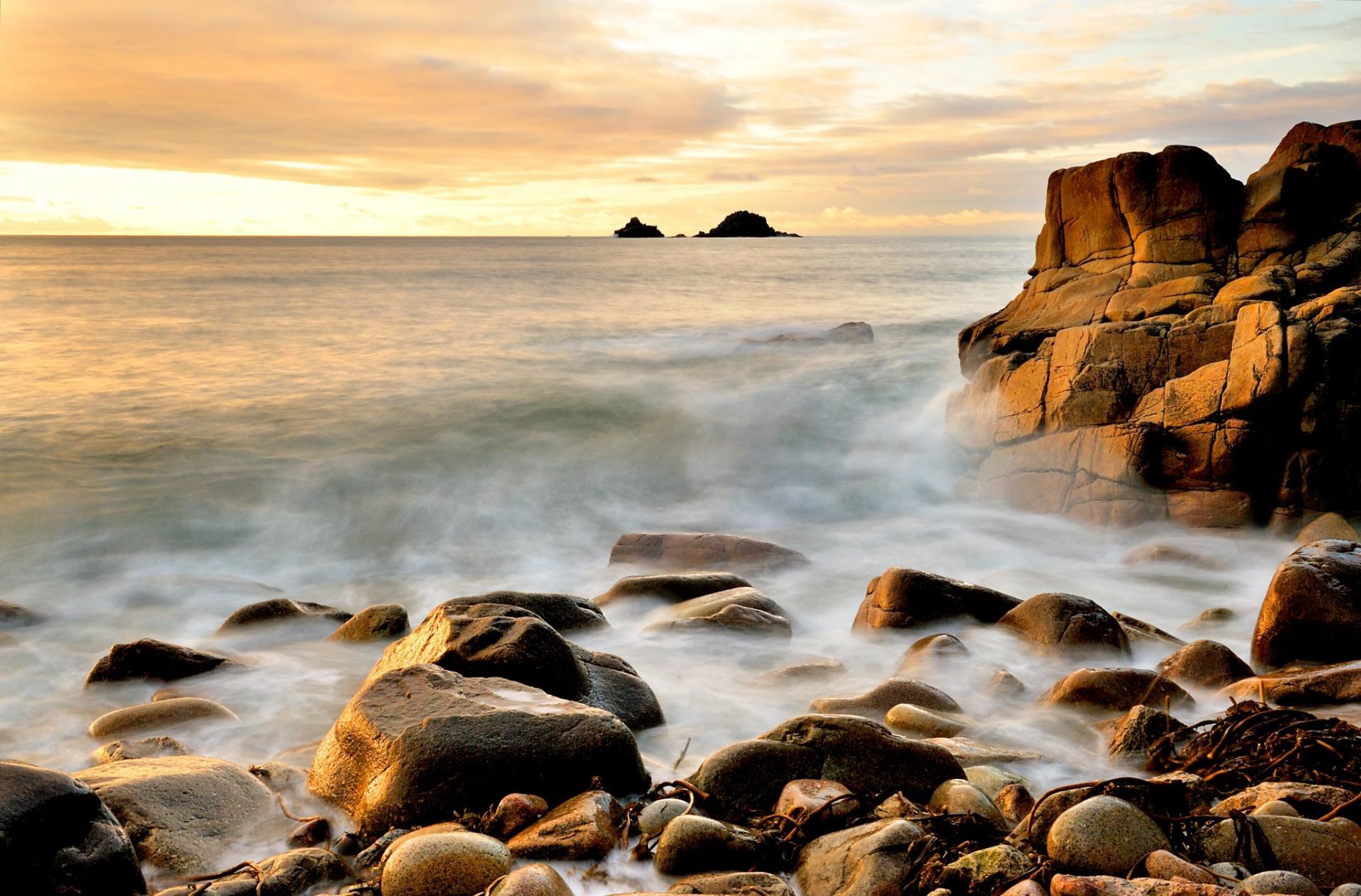 landscape ocean surf waves water sky rocks rocks horizon