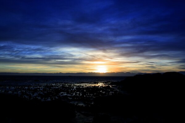 Sonnenuntergang. Meeresstrand