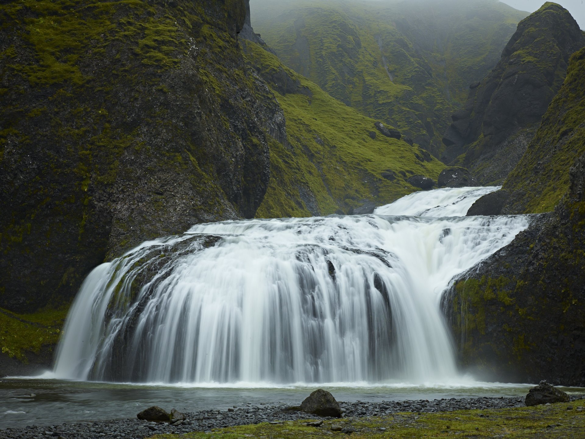 islandia wodospad zielony