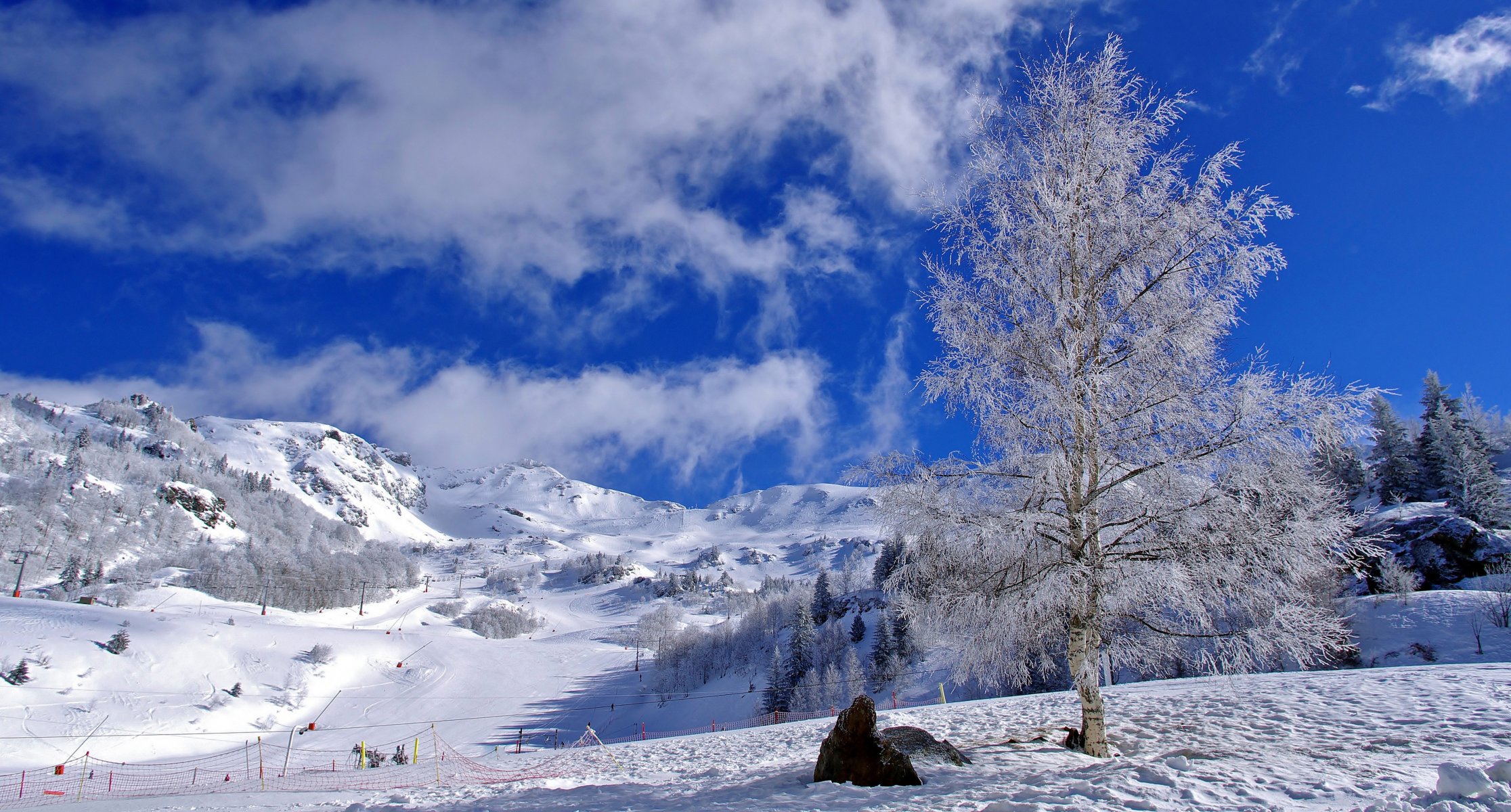 descente de ski neige ciel nuages
