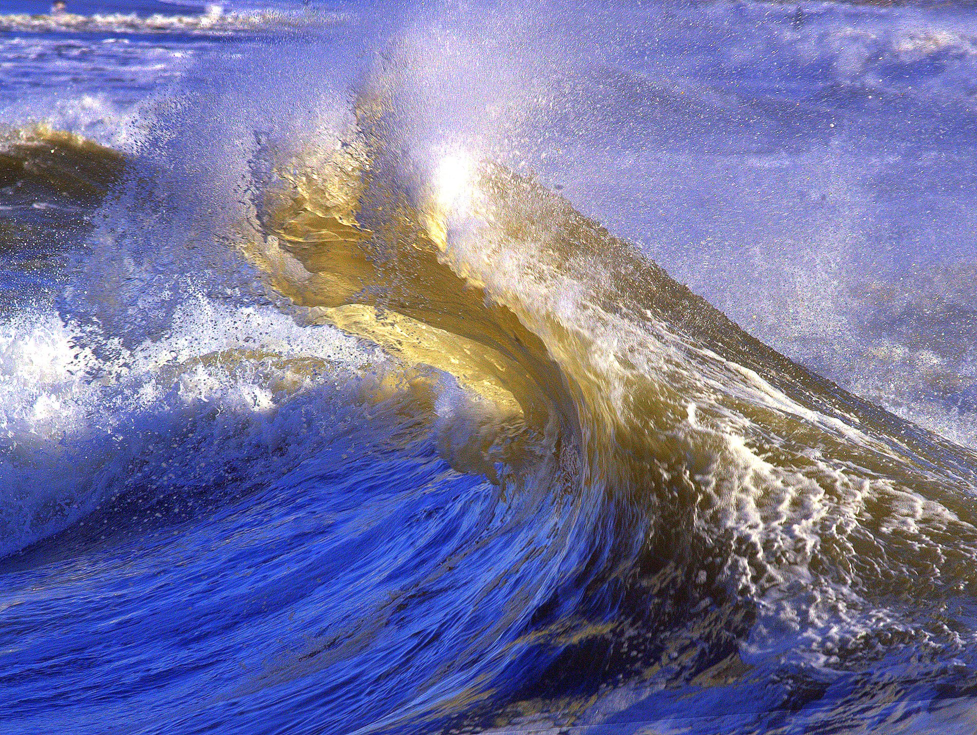 ea wave storm spray
