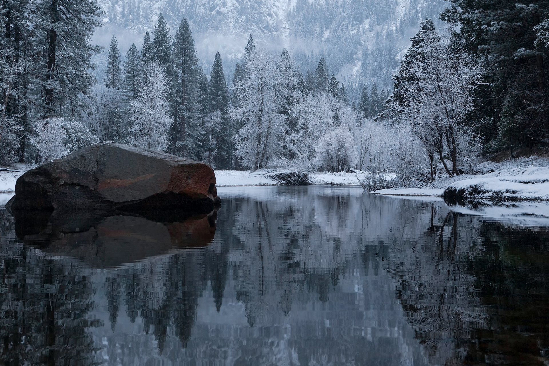 stati uniti stato california parco nazionale yosemite inverno foresta lago pietra