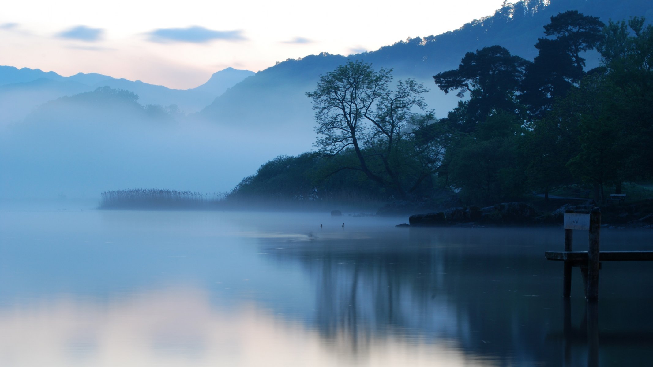 lago acqua mattina