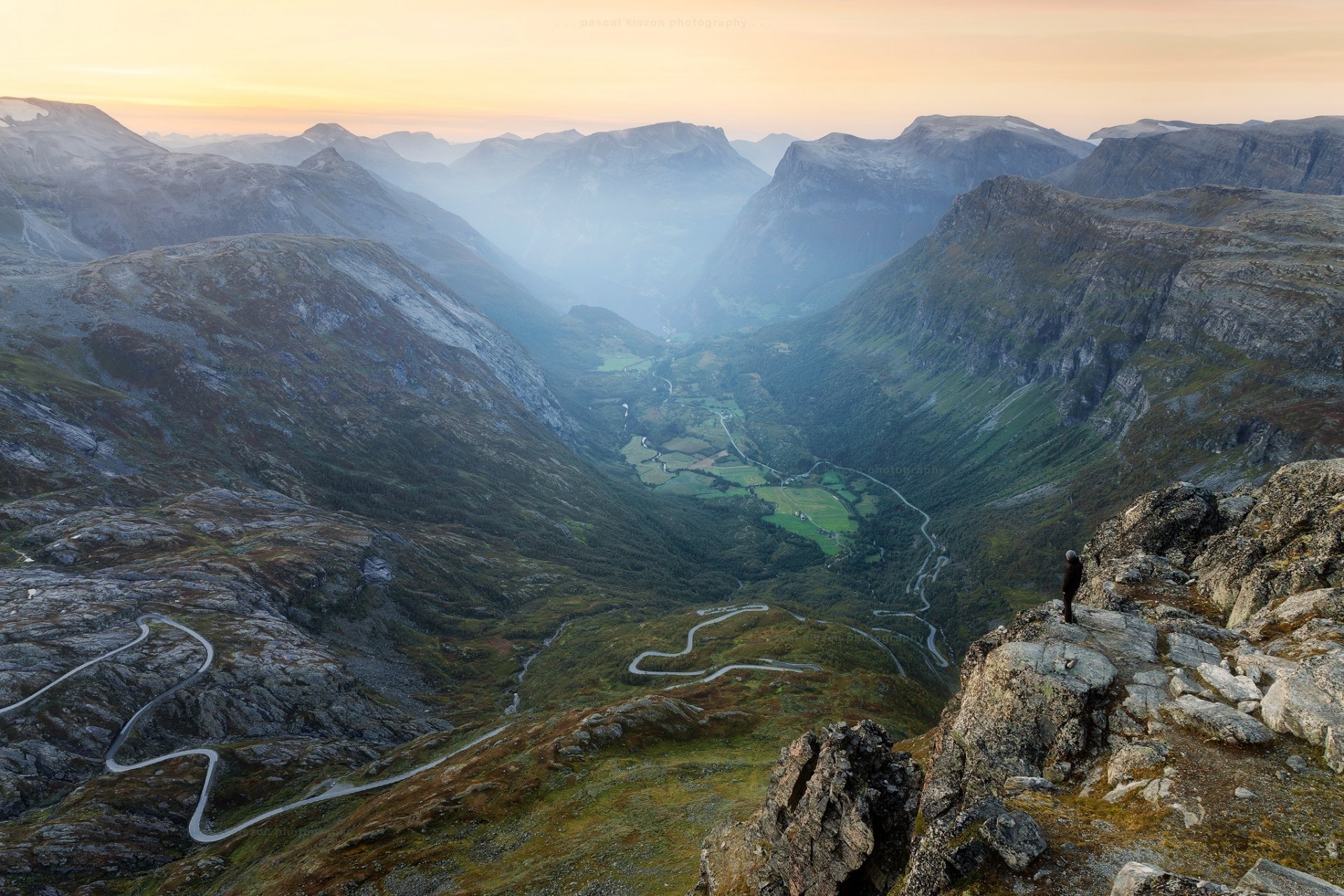 berge schweiz schlucht straße serpentine natur