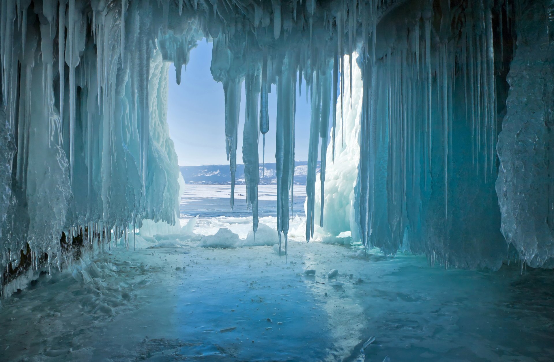 hiver lac baïkal grotte grotte glace glaçons