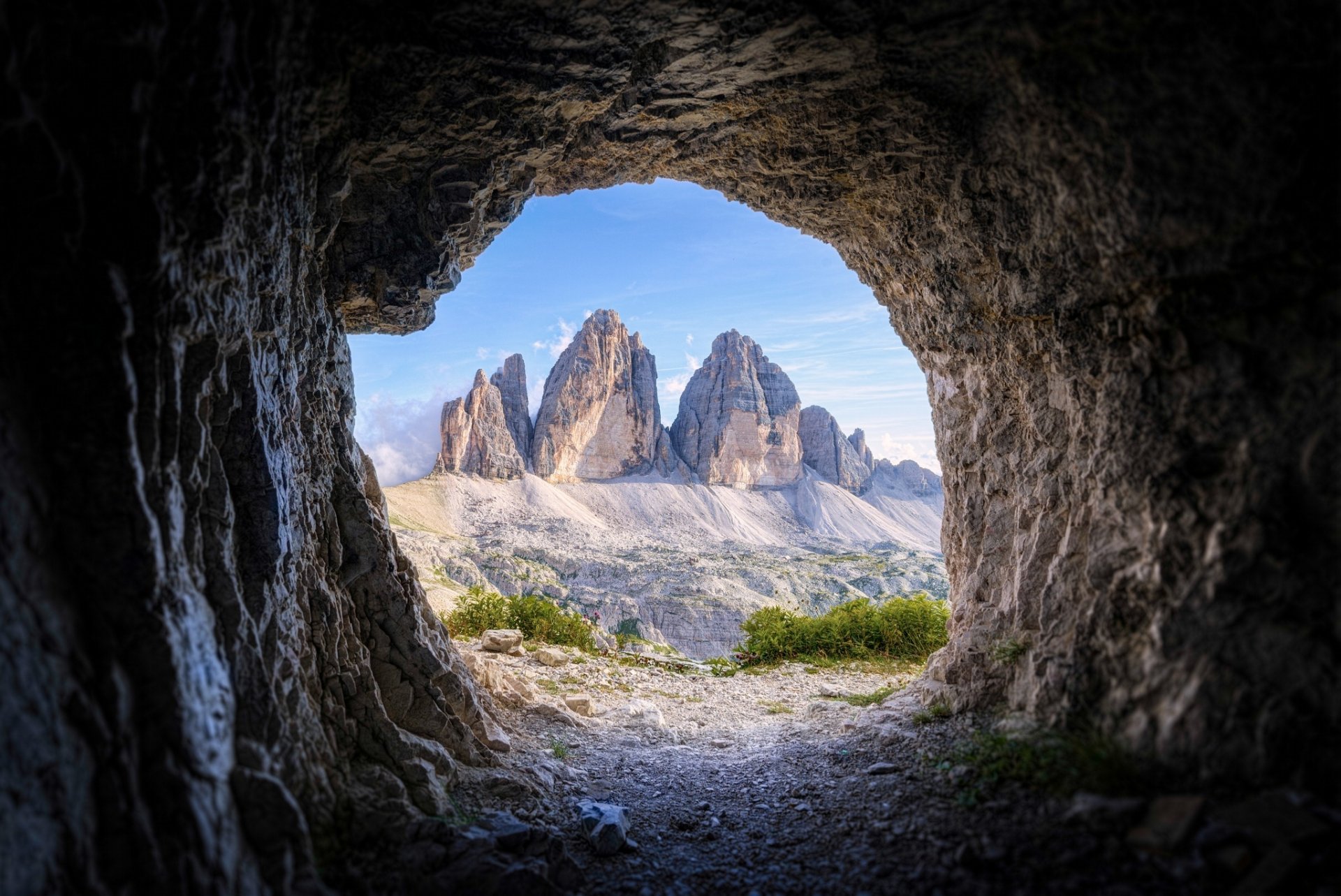 paysage montagnes nature grotte