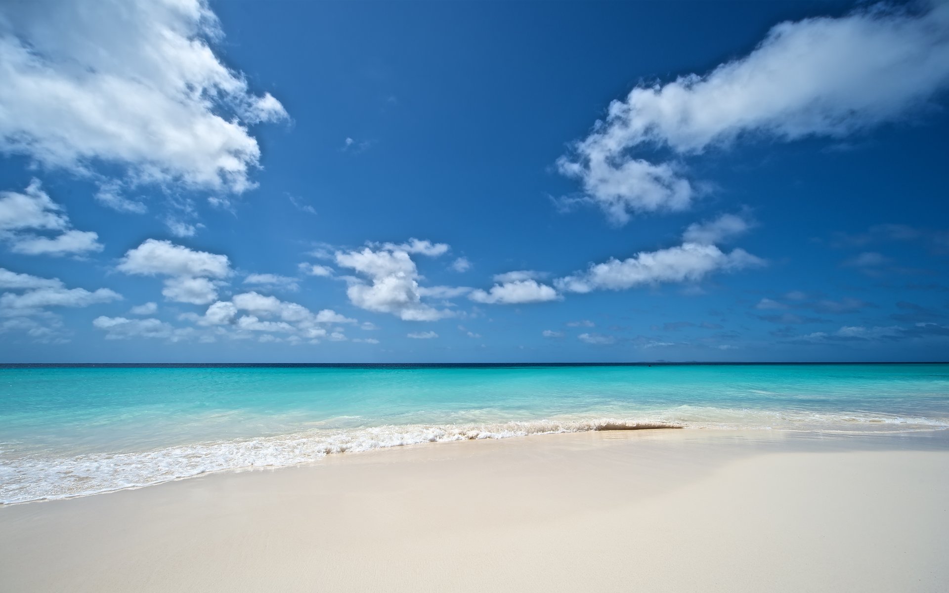 nature ciel nuages mer vagues sable été plage