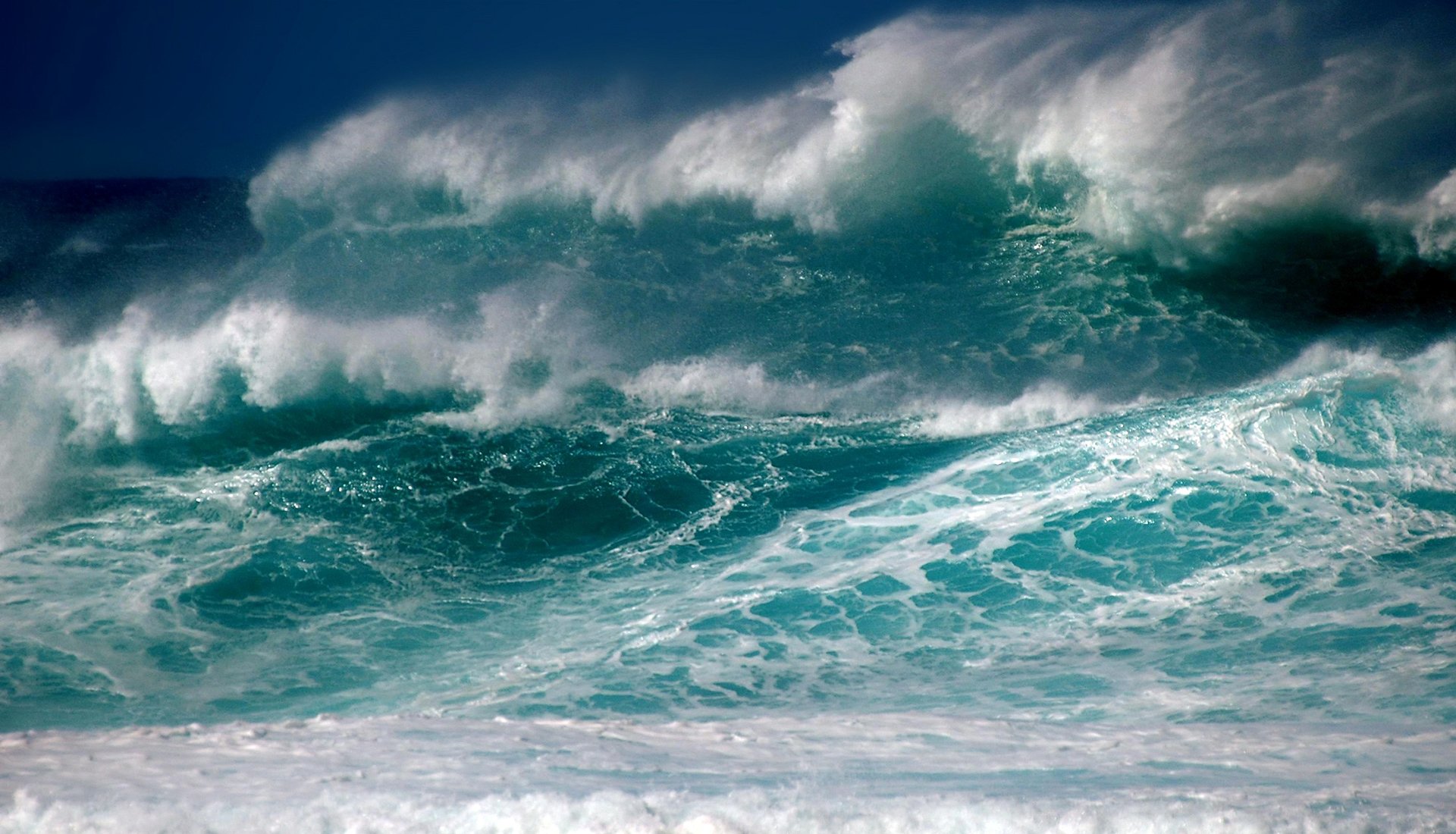 ciel mer tempête vagues mousse