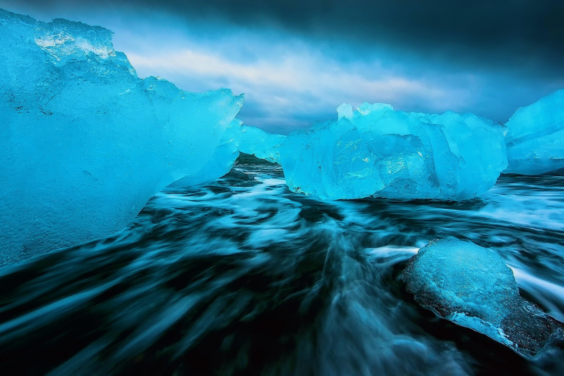 natur meer belichtung dunkles wasser