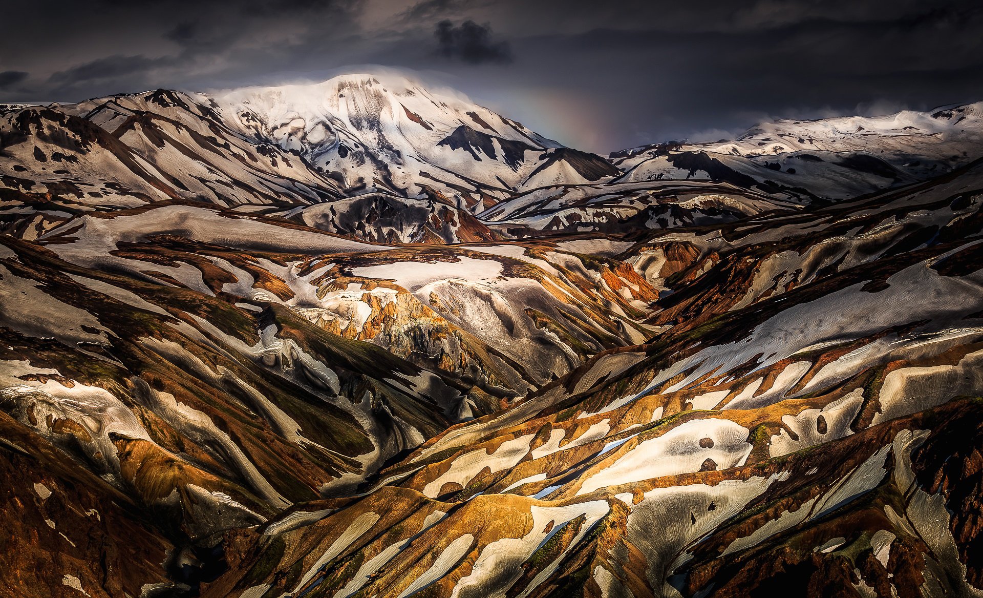 islandia góry wzgórza śnieg