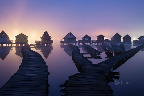 Flooring - a path to the sea to the bungalow. The dawn sky