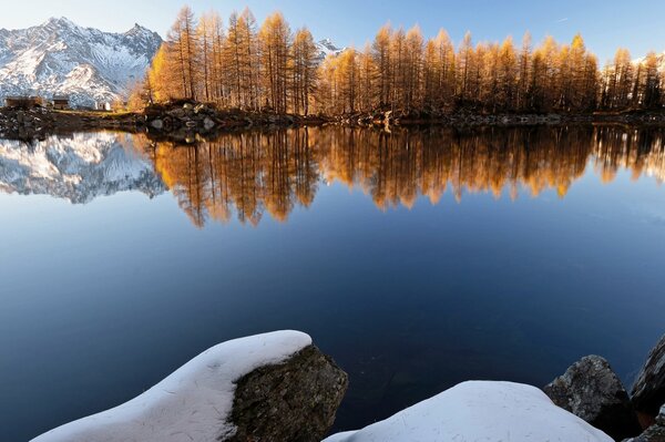 Ein unauffälliger Bergsee. Schneeberg