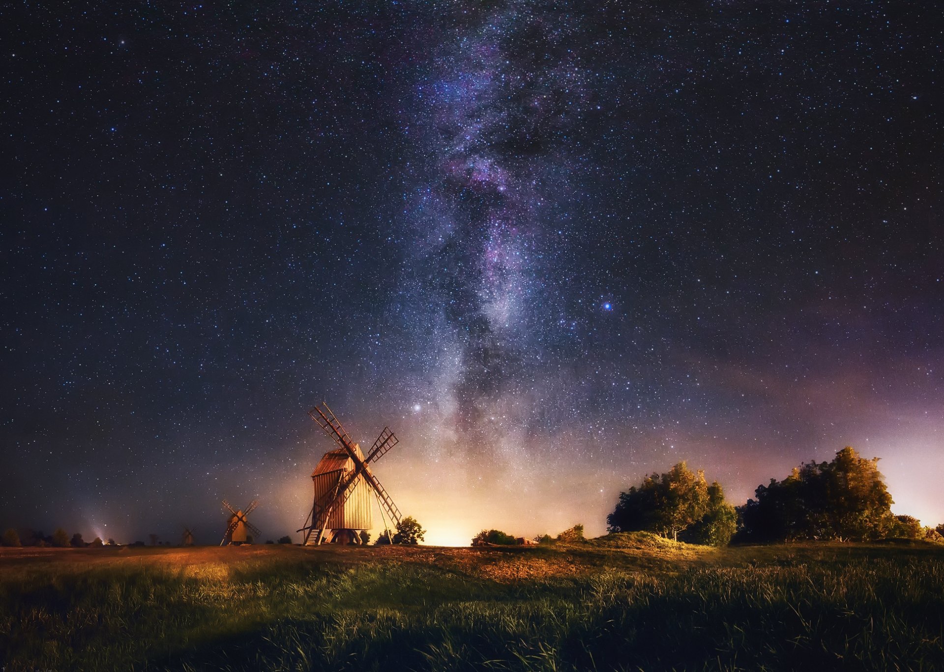 svezia isola öland mulini a vento notte cielo stelle via lattea