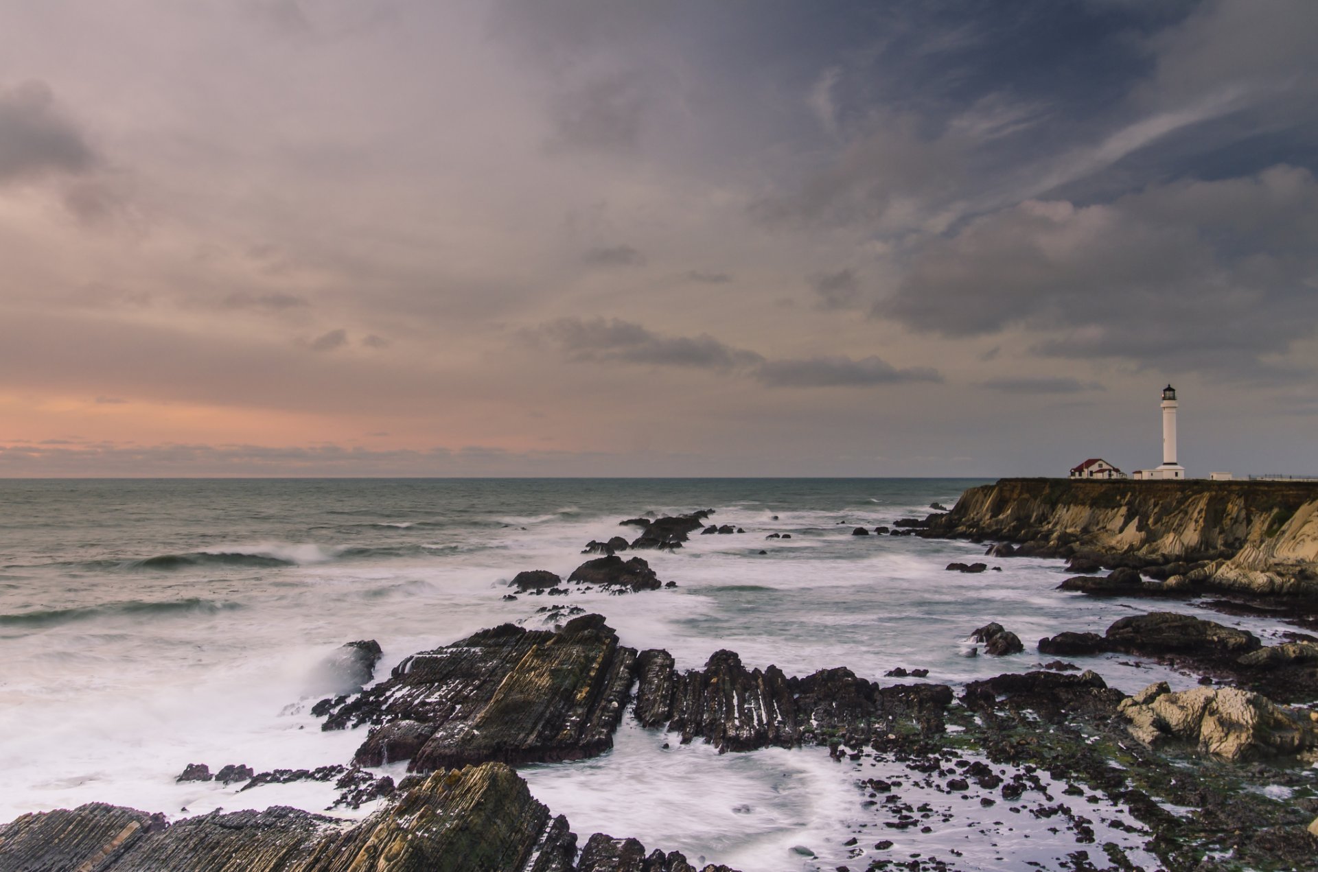 point arena phare californie côte du pacifique highway rocks rocks sonoma county wine country flumeville isa océan phare roches