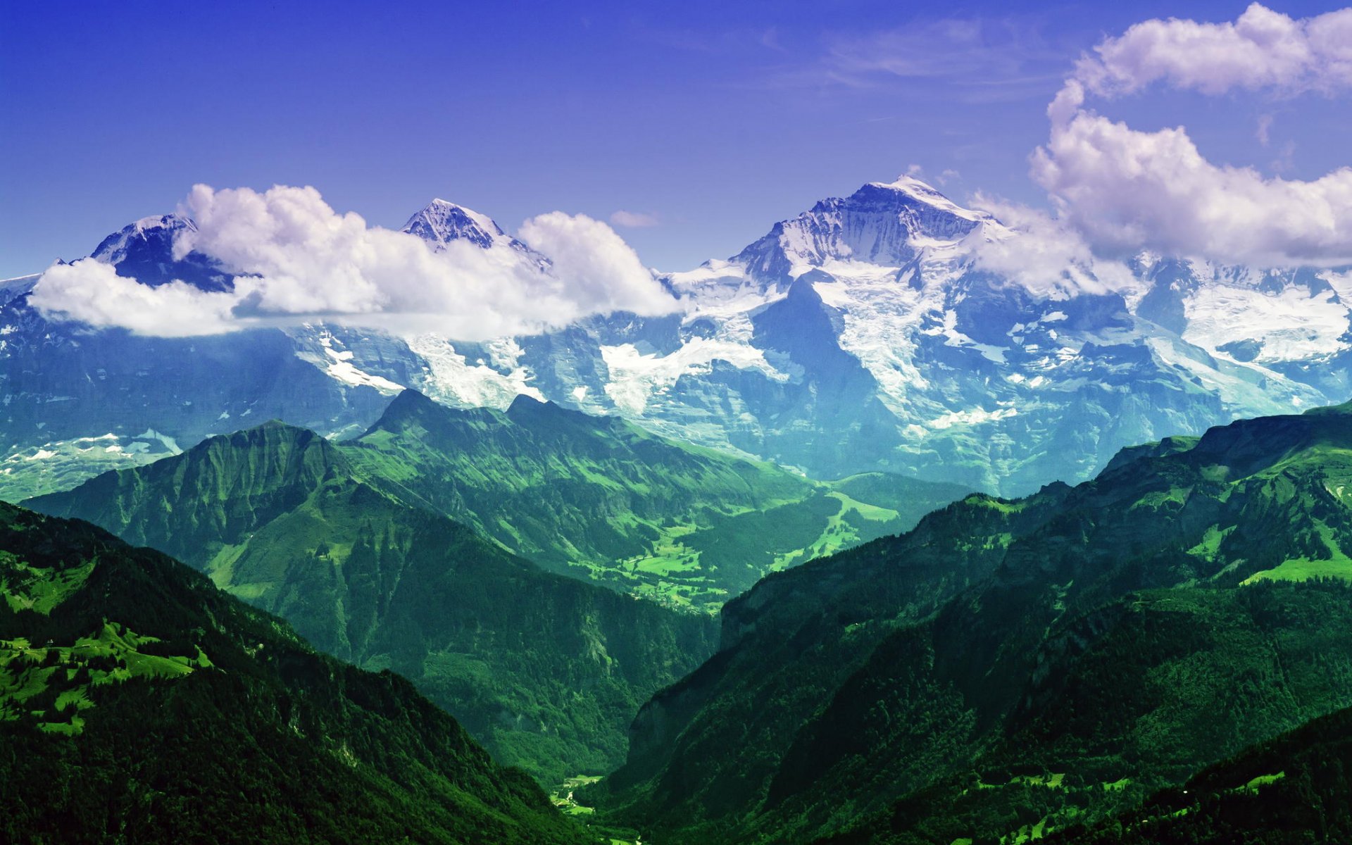 montagnes nuages panorama nature