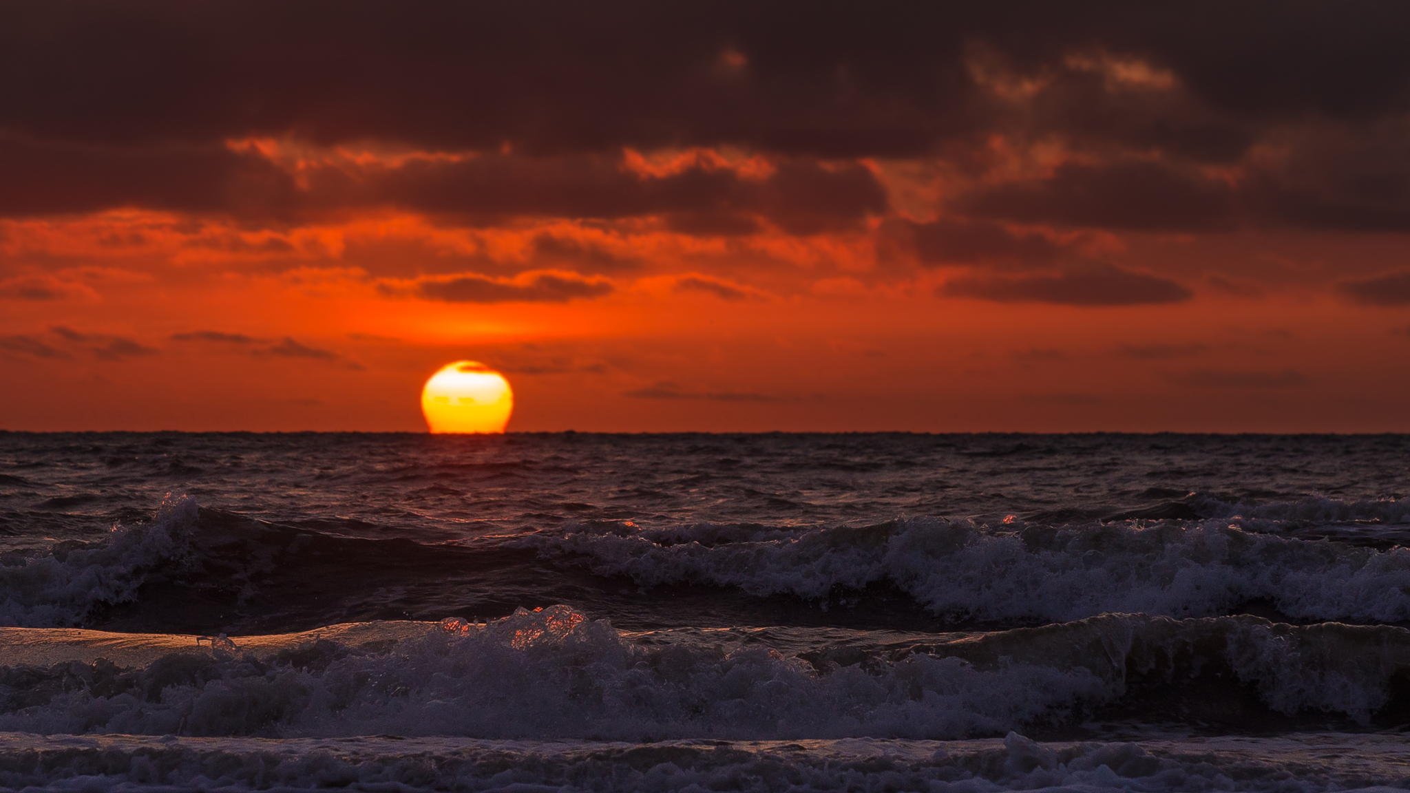 spiaggia alba orizzonte sole onde mare