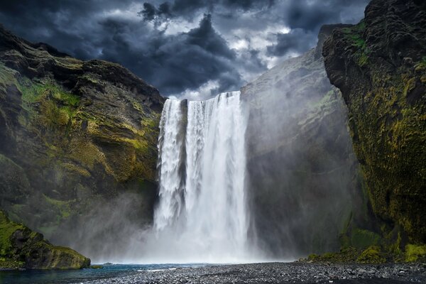 View of the noisy waterfall