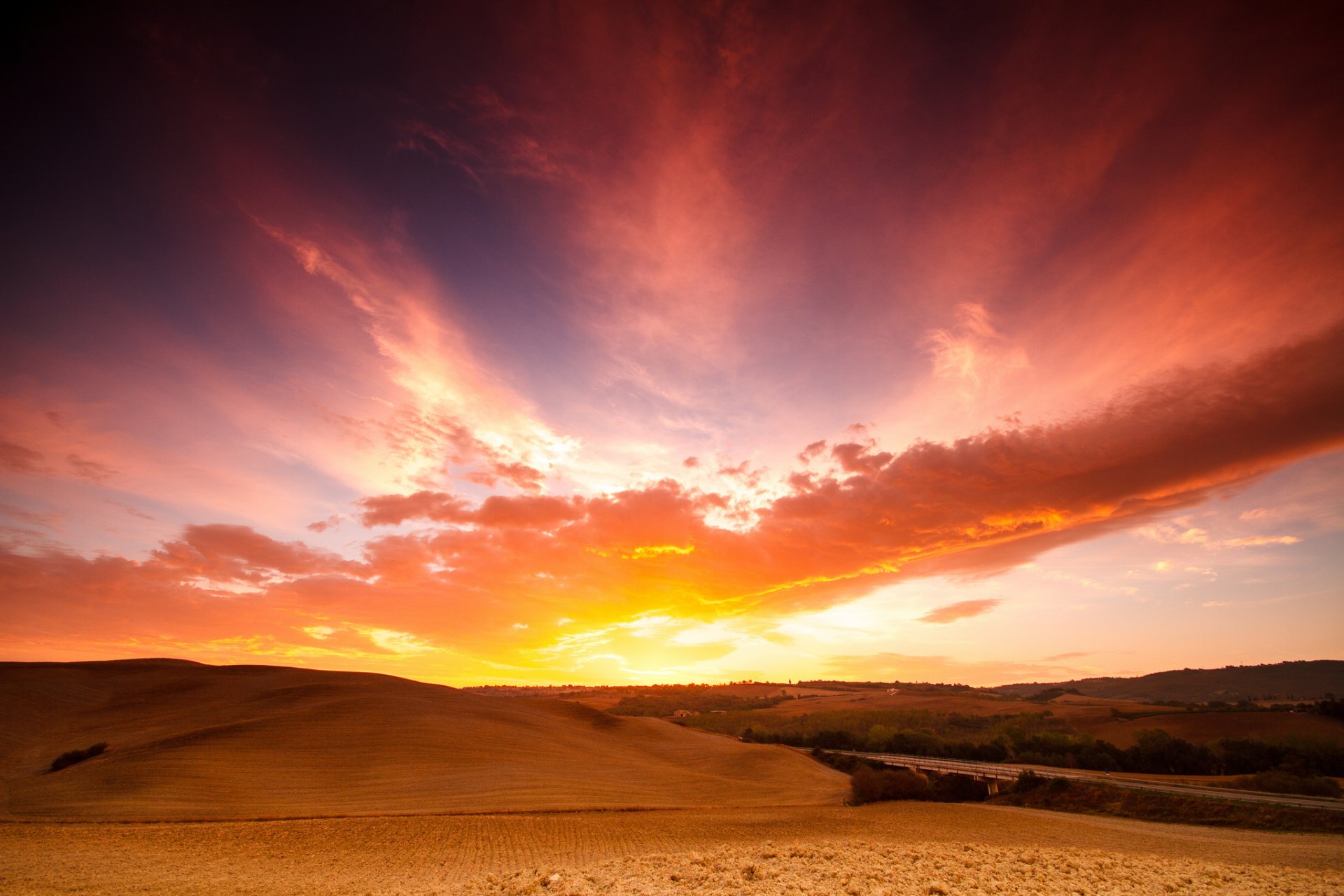 campo tramonto francia cielo nuvole