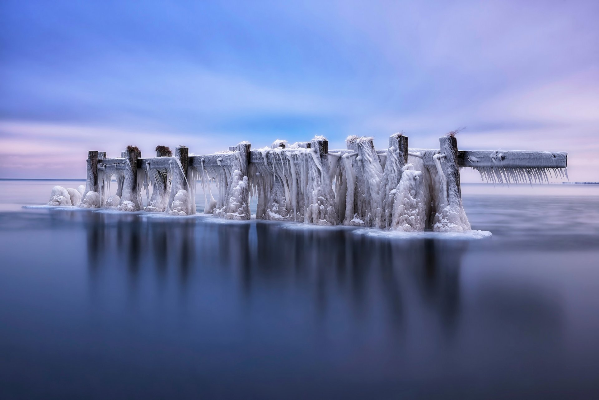 frozen too water frost