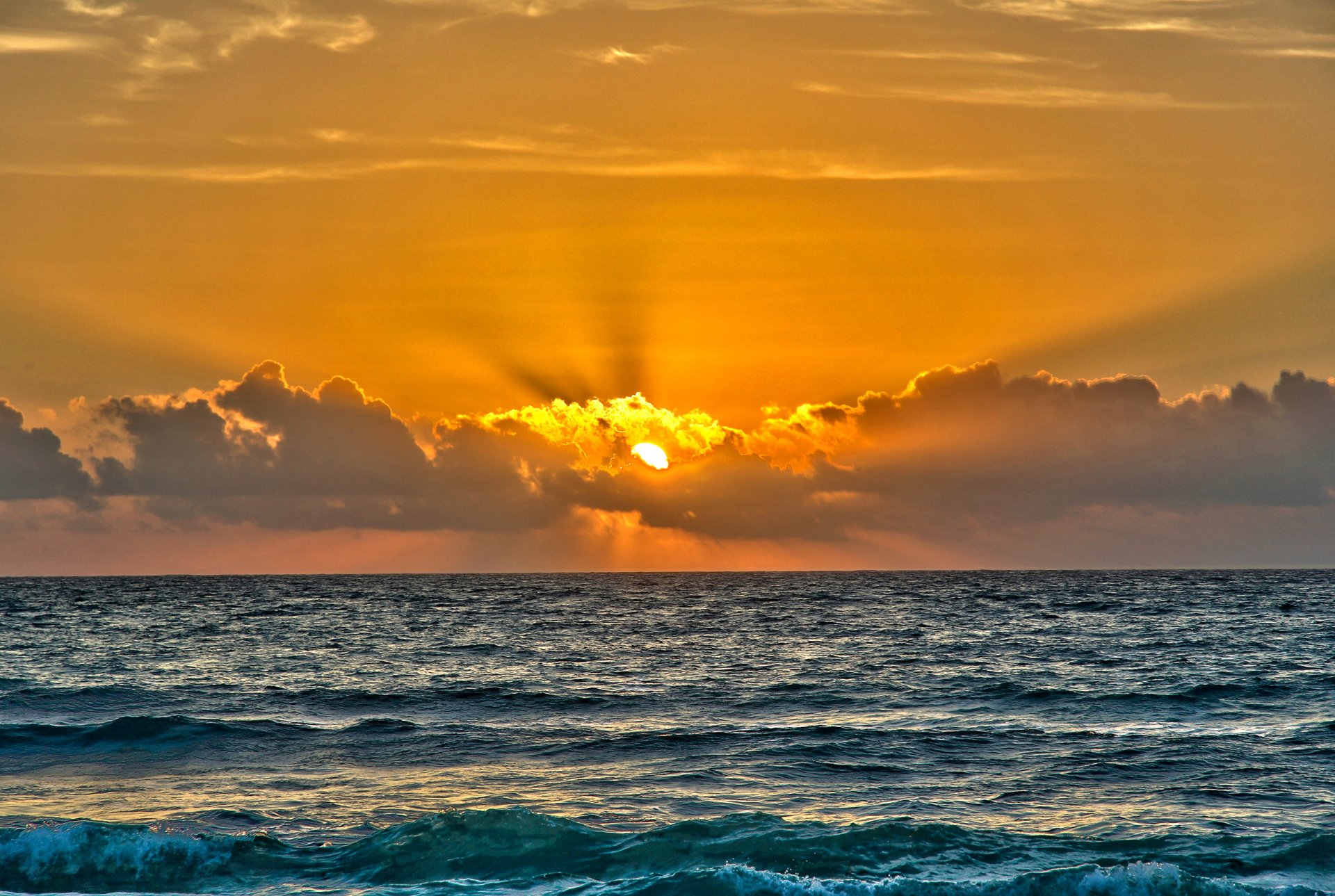 cielo nubes sol rayos puesta de sol horizonte mar