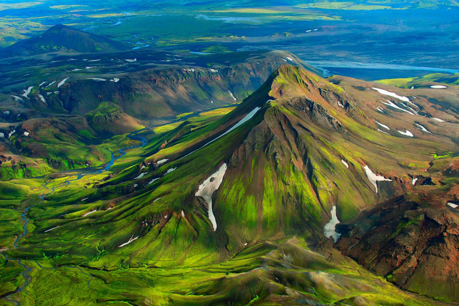 islandia góry wzgórza dolina