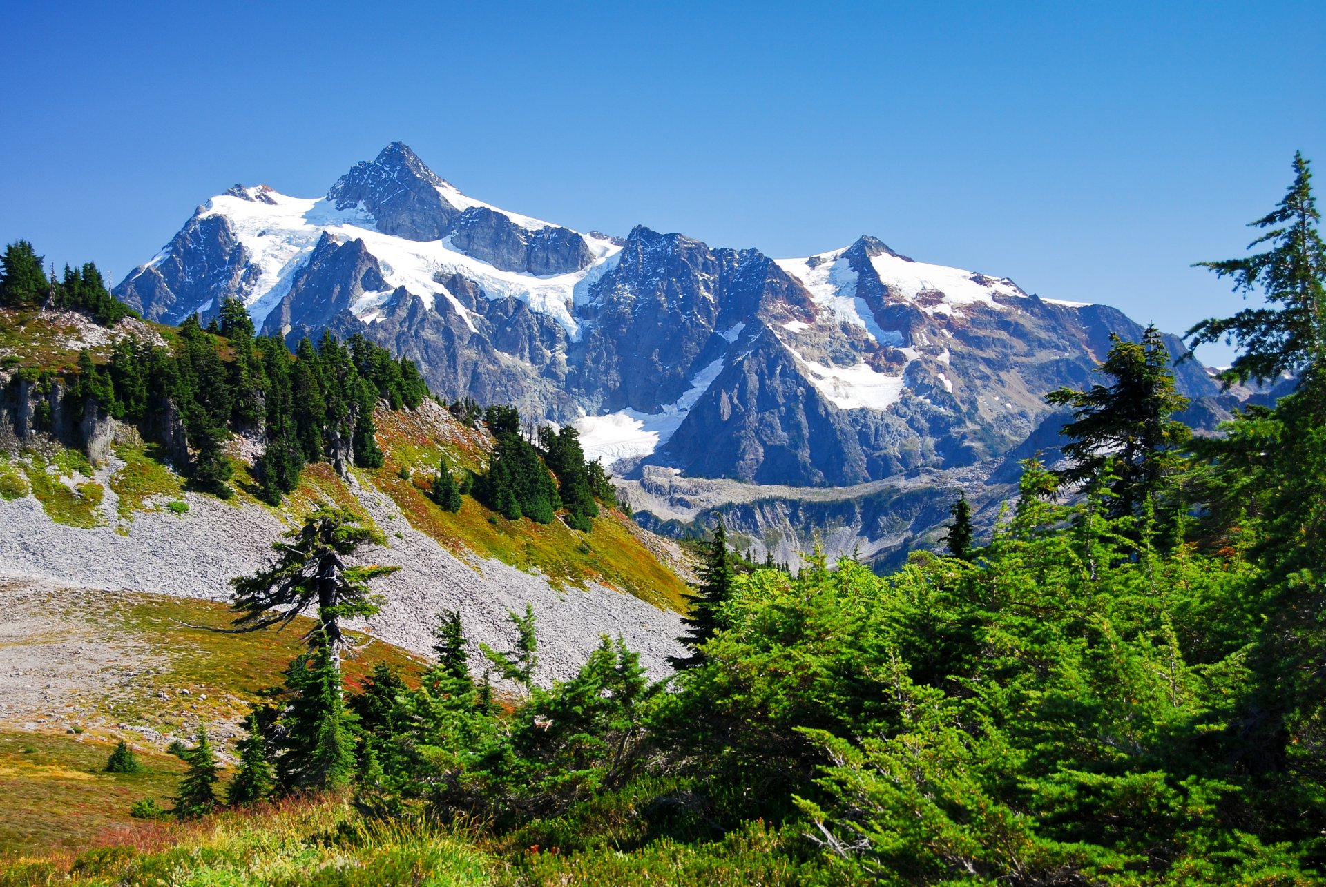 berge gipfel schnee schlucht bäume himmel