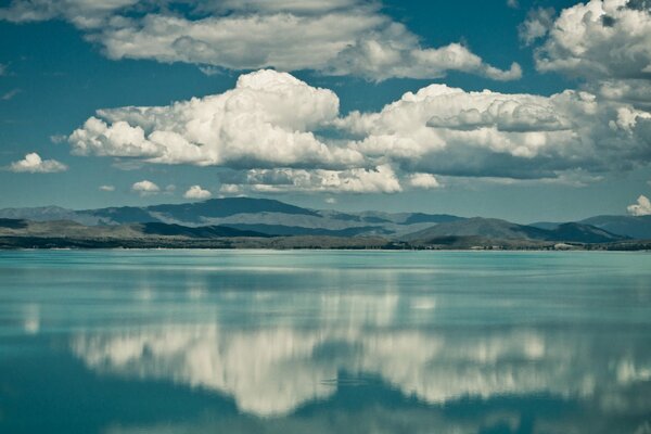 Water surface with cloud reflection