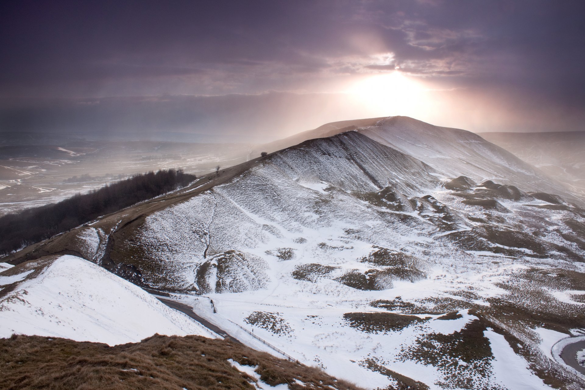 montagne hiver neige angleterre ciel nuages soleil