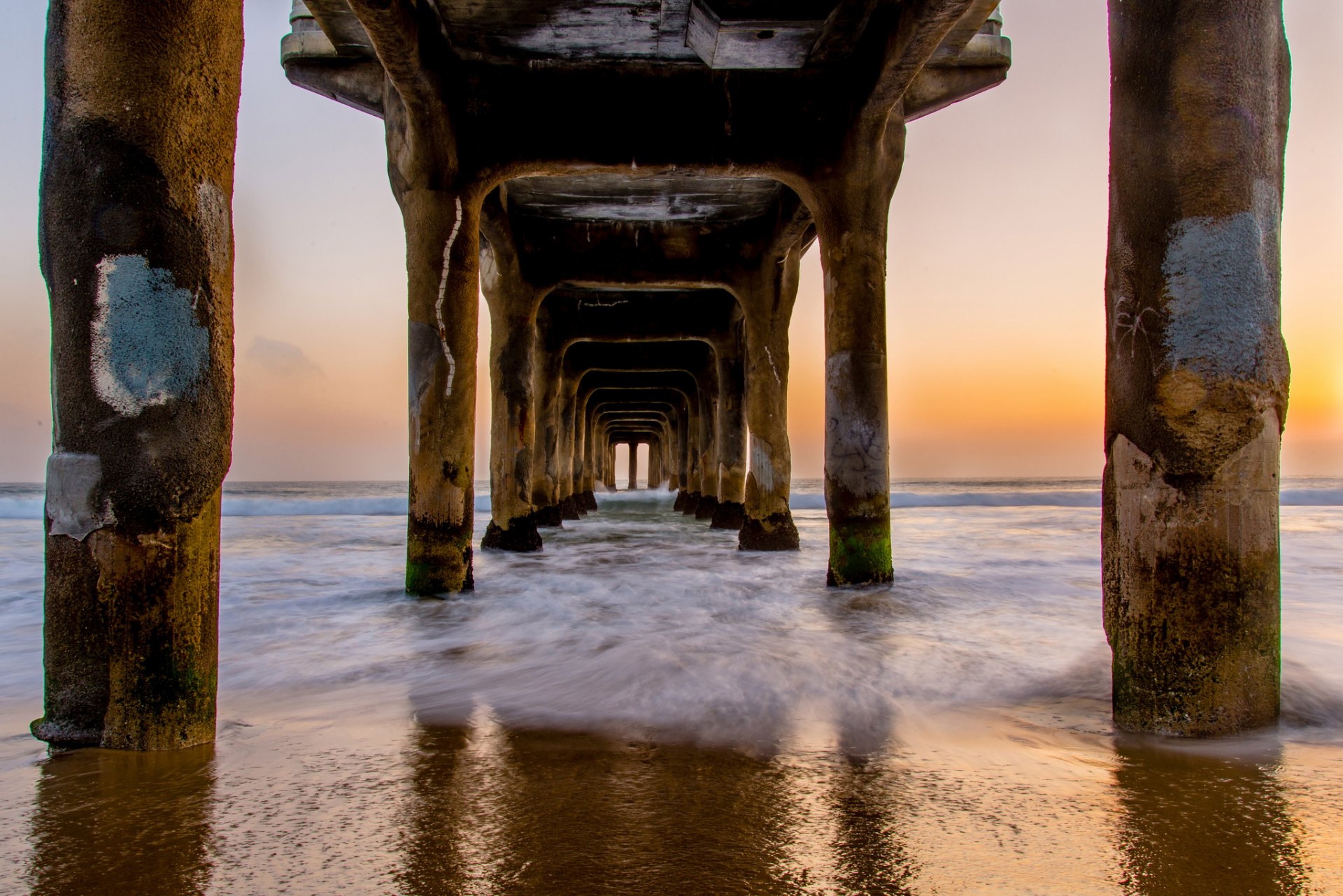 manhattan beach pier california