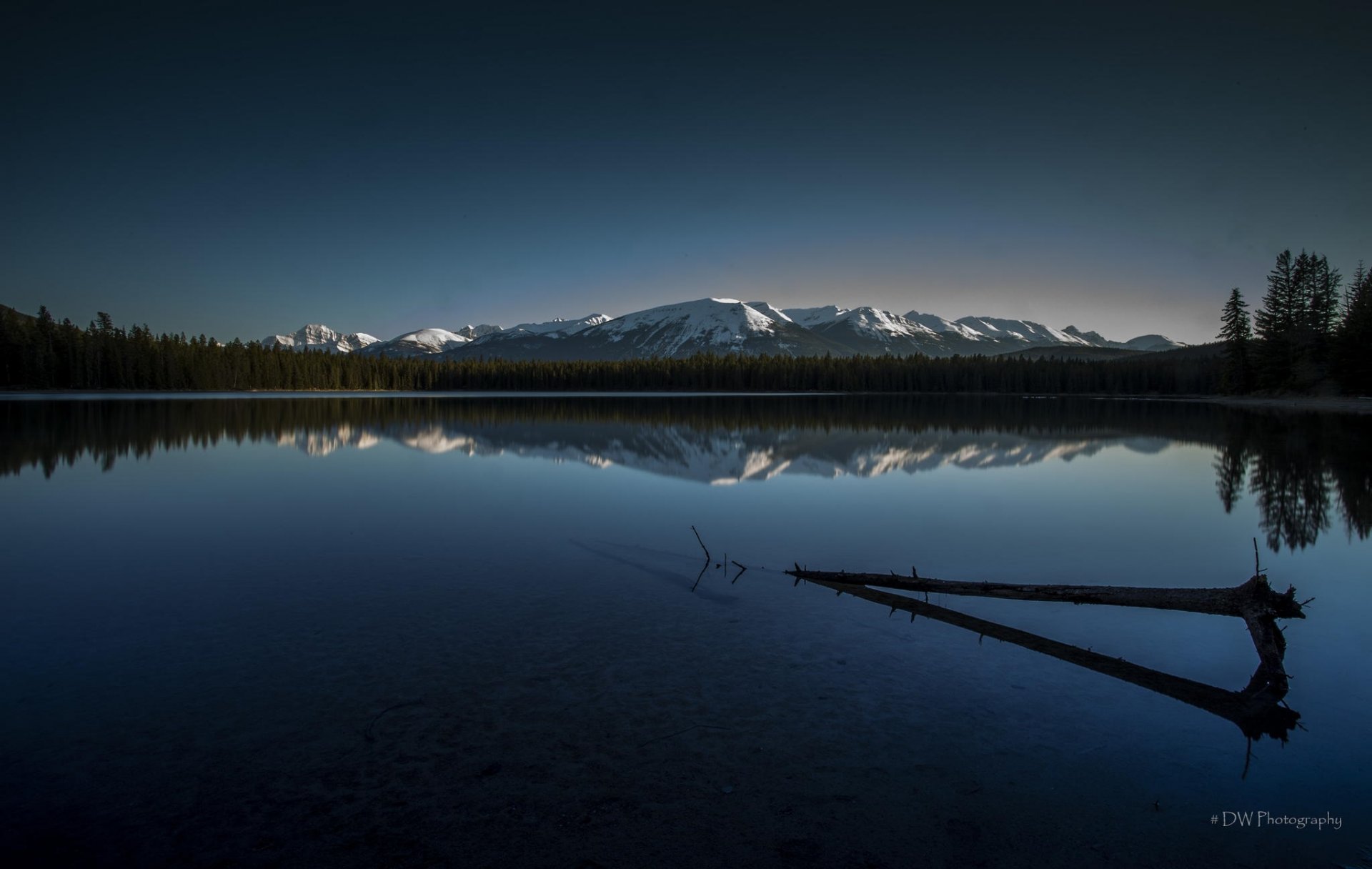 paysage nature lac montagnes réflexion