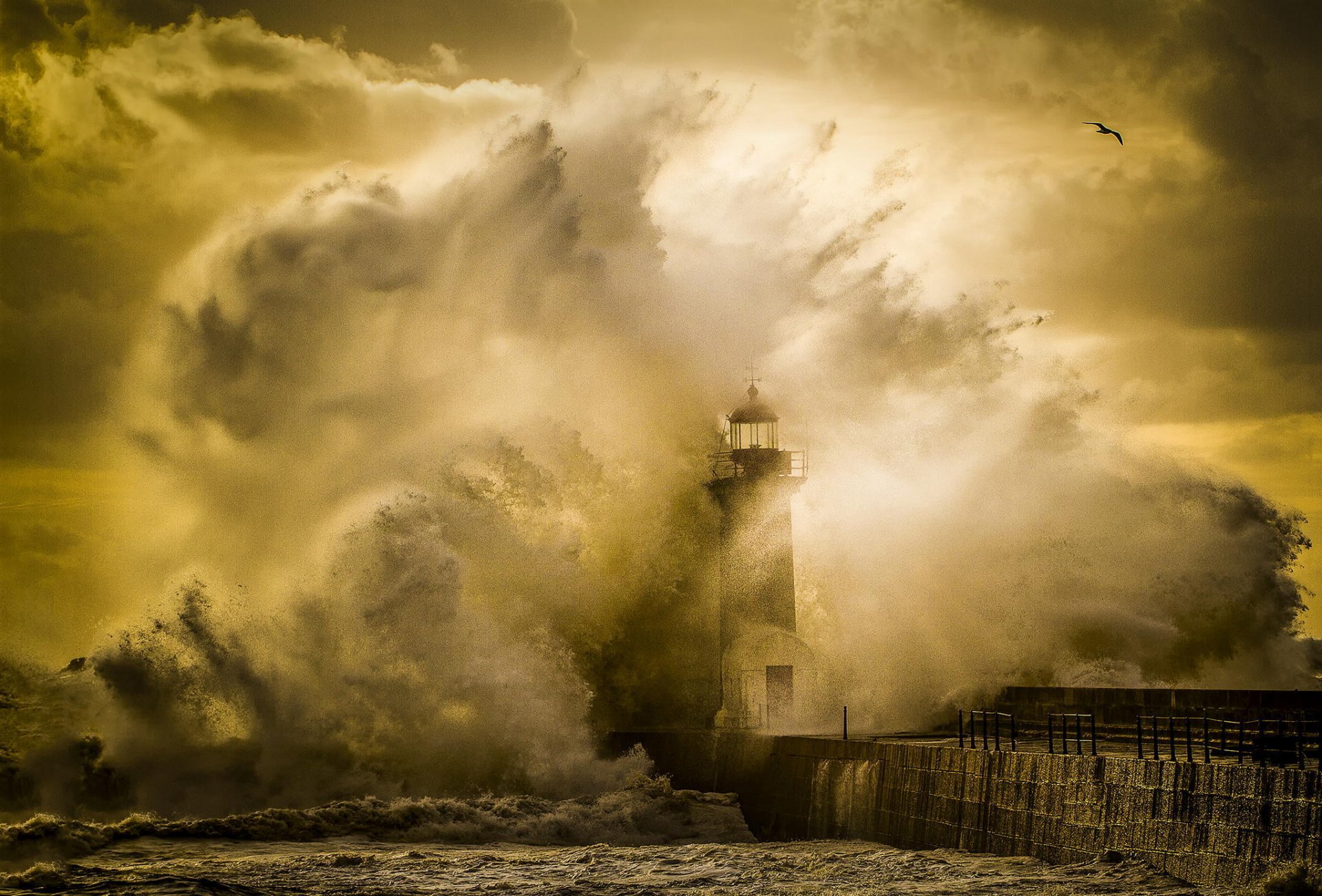 faro onde tempesta spruzzi natura