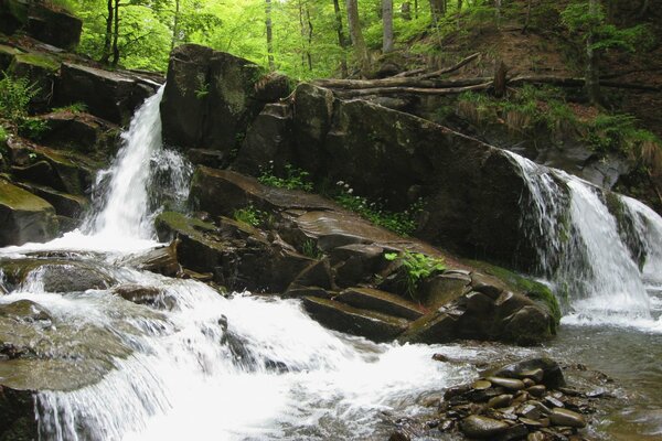 Image of the Nightingale Waterfall in Ukraine