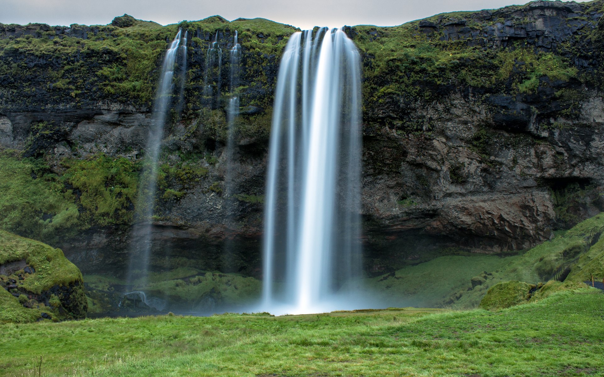 eljalandsfoss водопад исландия водопад селйяландсфосс поток скала