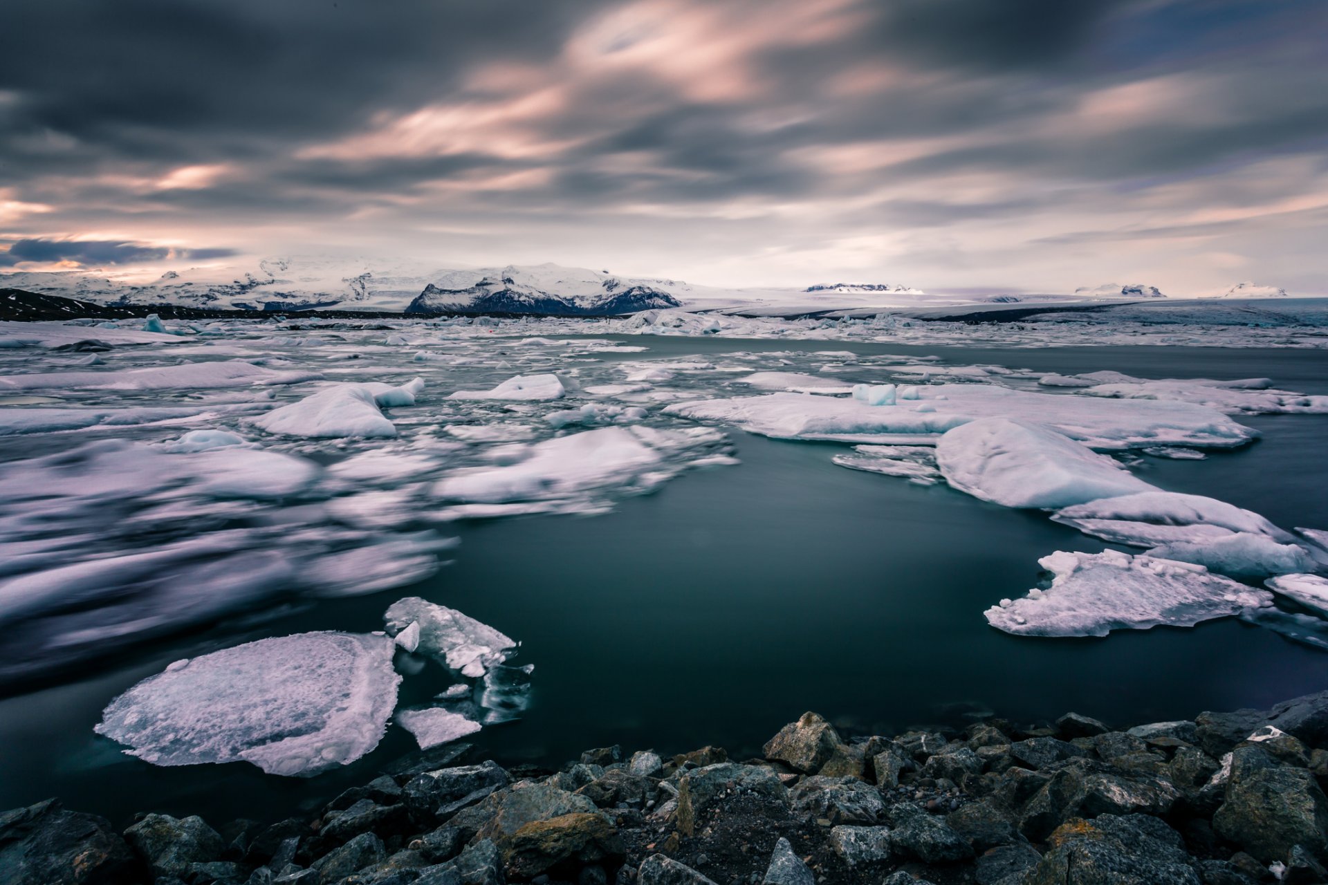 outh iceland scandinavia winter ocean beach mountain ice floe