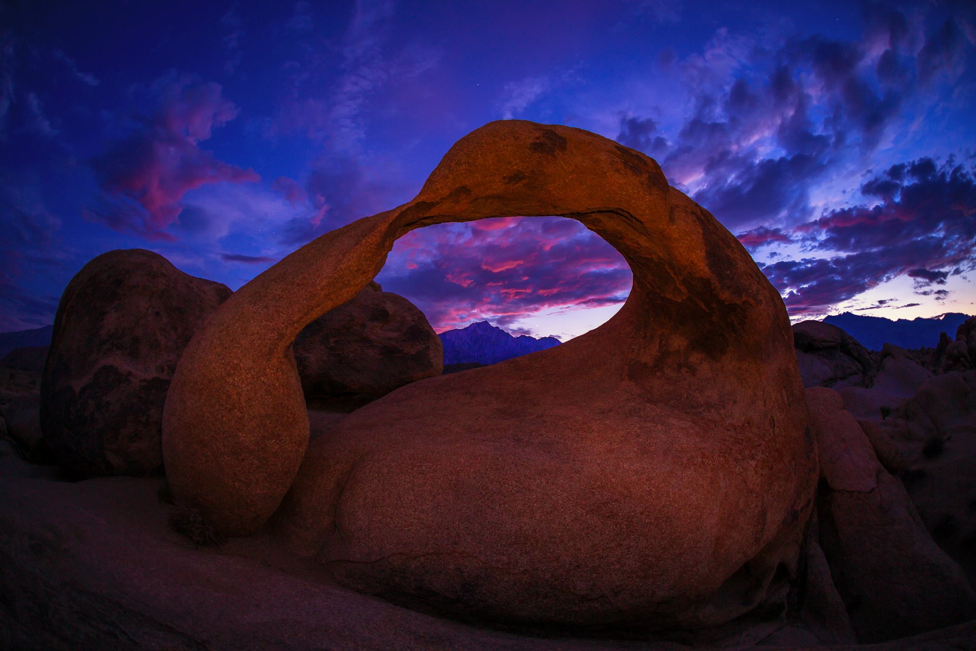 natur usa kalifornien alabama hills mobius arch abend sonnenuntergang wolken felsen bogen