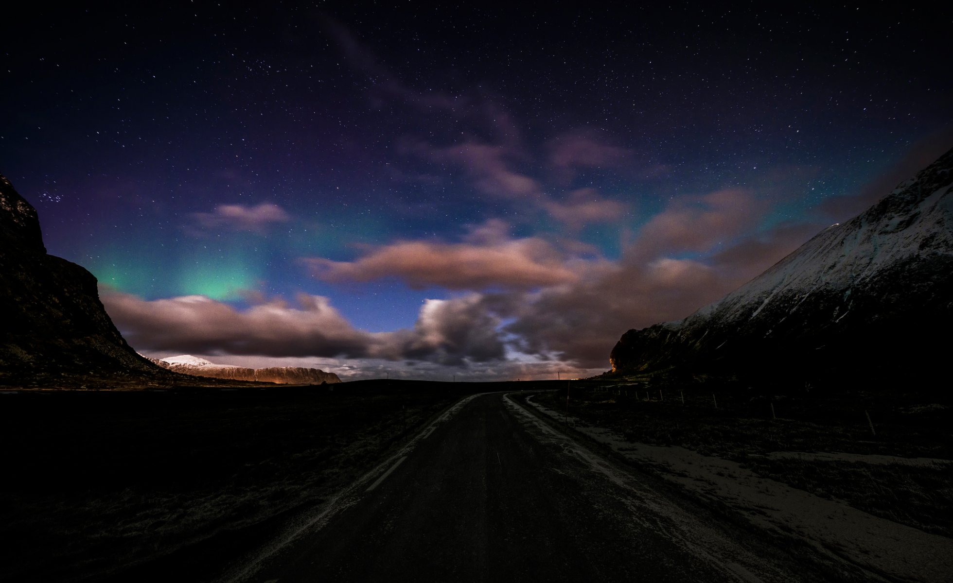 norvegia cielo nuvole strada