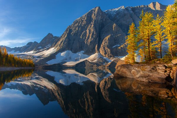 Kootenay, Kolumbia Brytyjska, Kanada, Jezioro