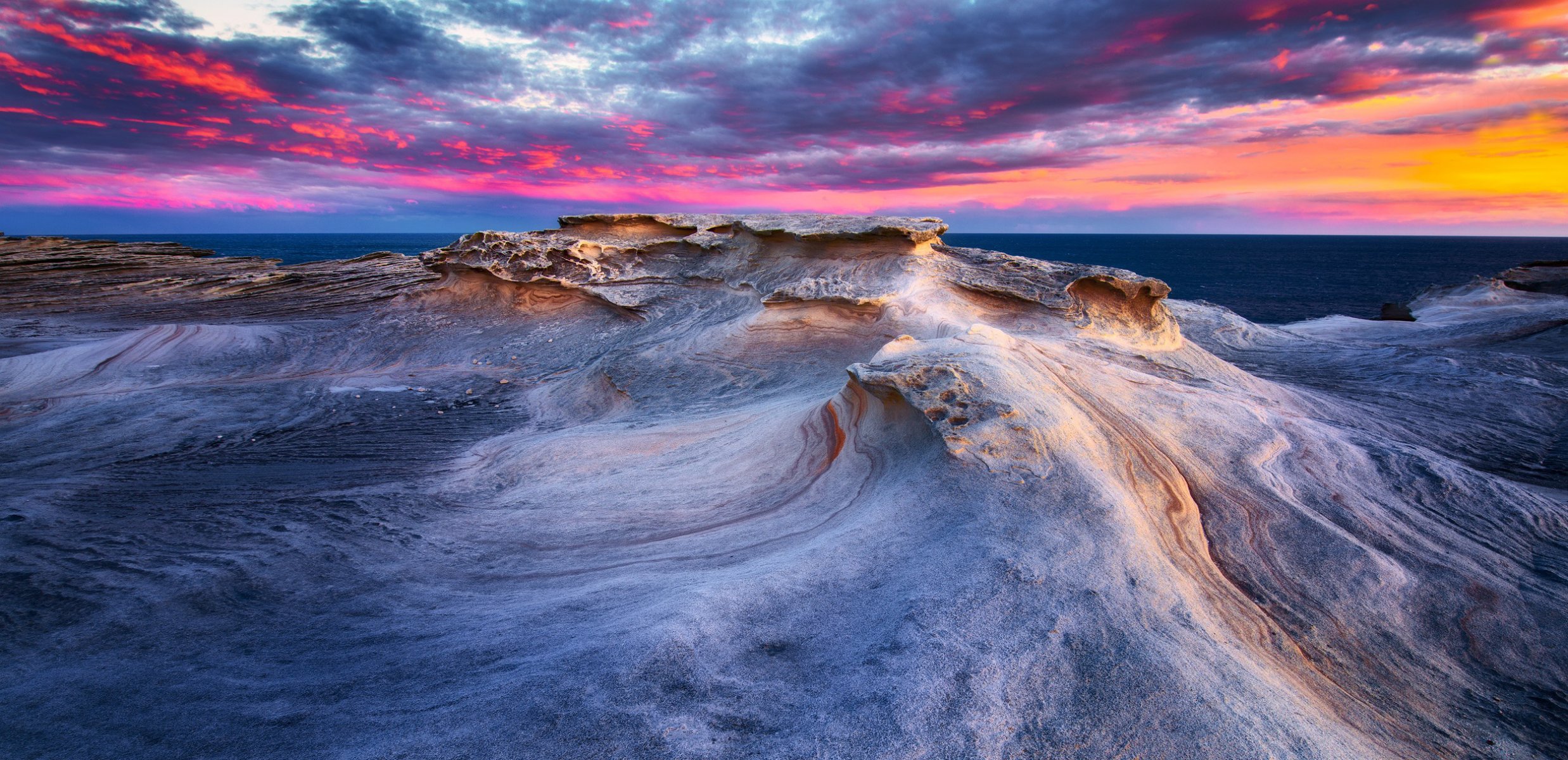 vagues coucher de soleil ciel nuages