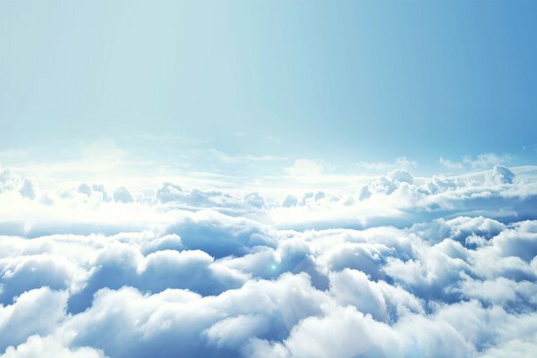 Wysokie chmury na niebie