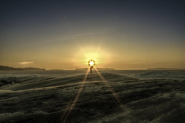 Finnischer Sonnenaufgang durch den Ring