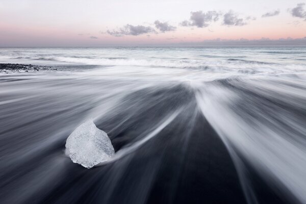 Iceland sea waves on the horizon