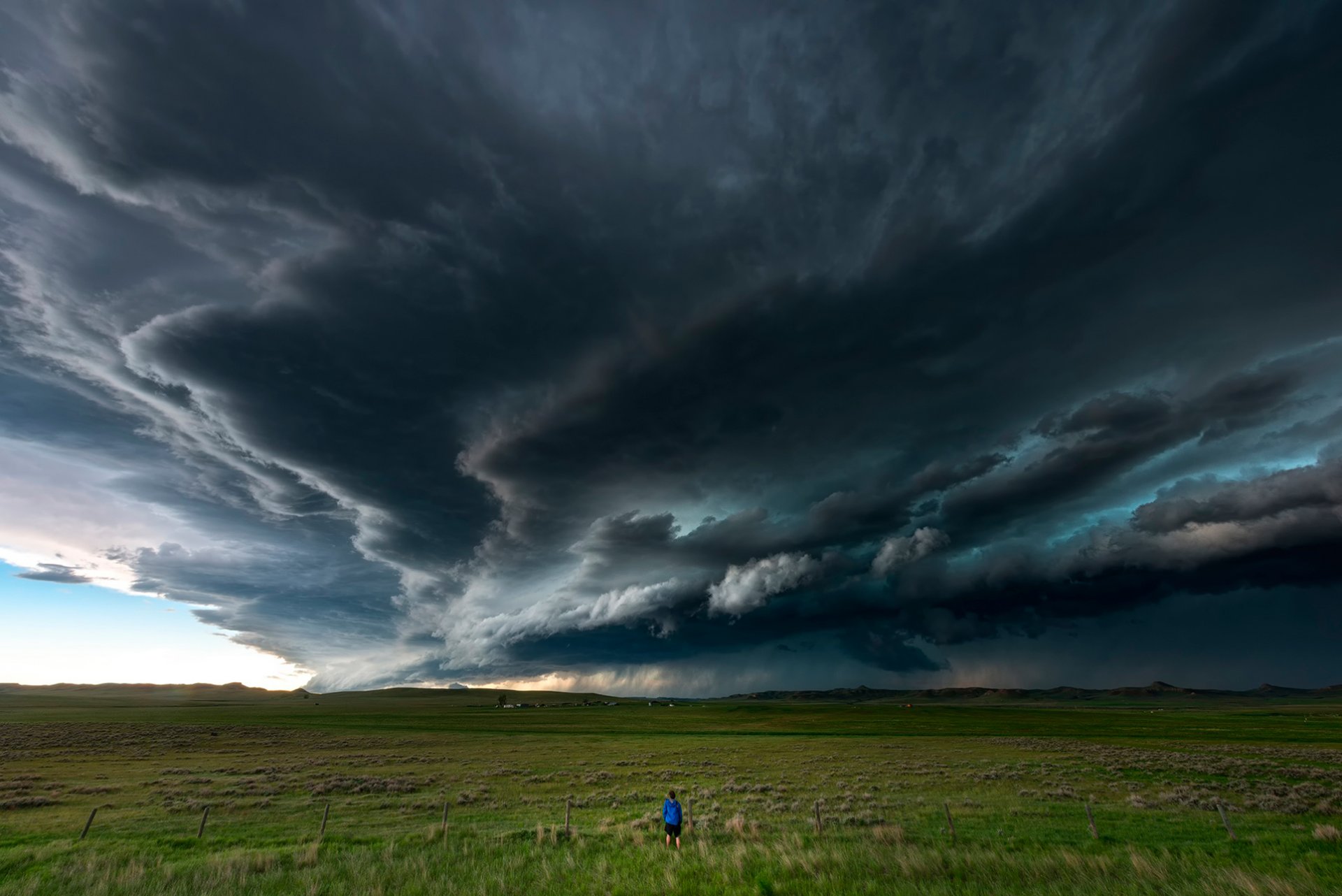 nuages tempête champ homme élément