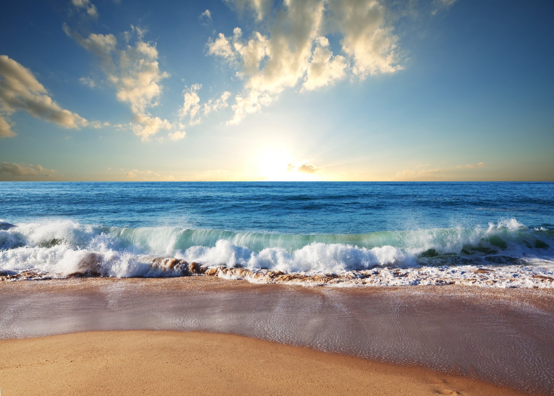 plage sable mer vagues