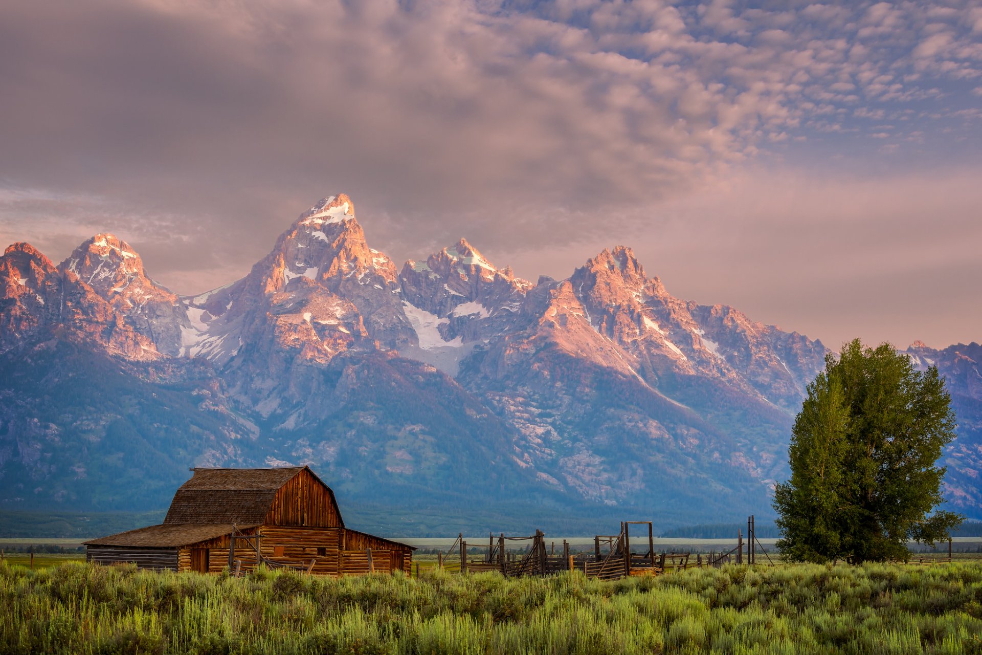 stany zjednoczone wyoming park narodowy grand teton góry drzewa domek wieczór niebo chmury