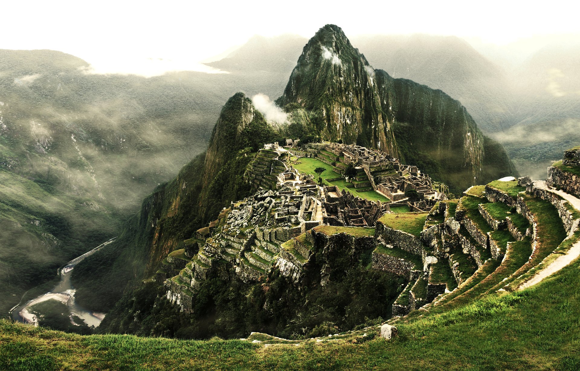 machu picchu peru inka-stadt berg stufen wolken fluss