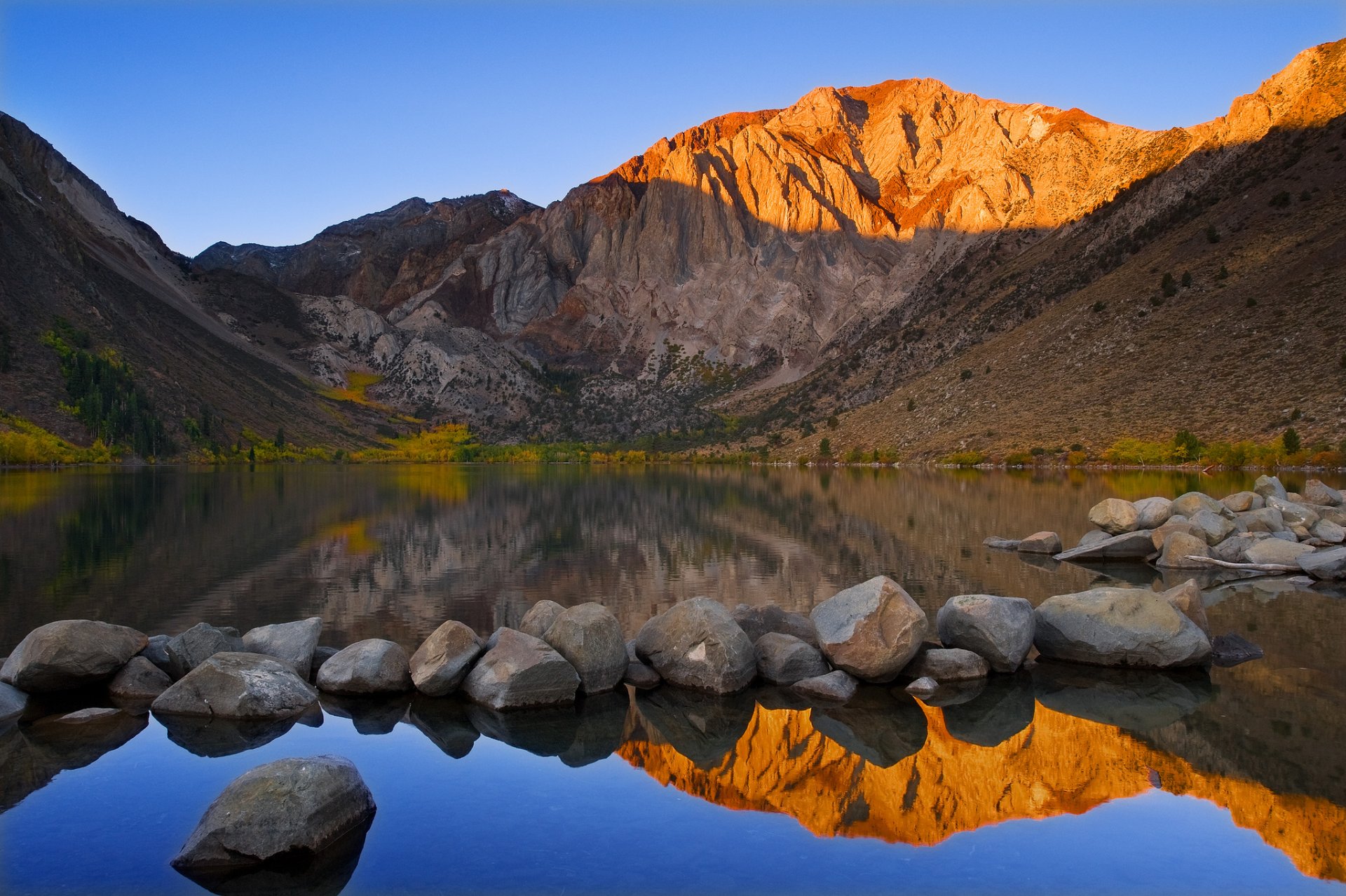 usa kalifornien mount morrison sträfling see berg see steine himmel reflexionen herbst oktober david schild fotografie