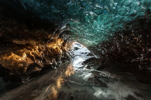 The cold light at the entrance to the cave