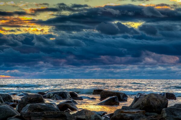 Soirée sur la mer Baltique en Finlande